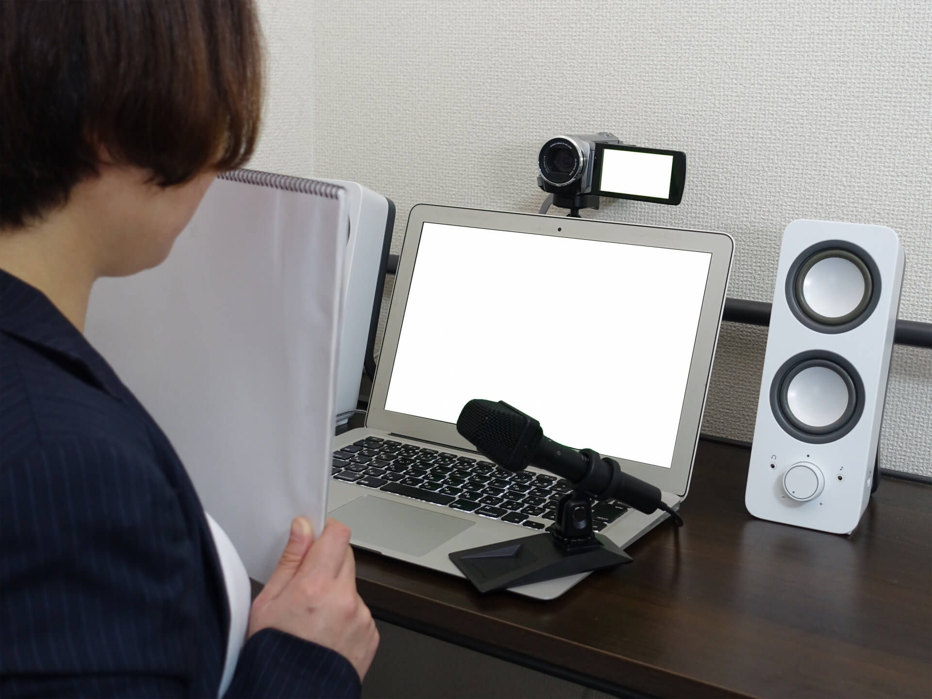 YouTuberでも税務調査の対象になる？収益が出た時の注意点と対策